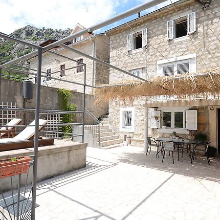 Stone House Dragutinovic Appartement Kotor Buitenkant foto