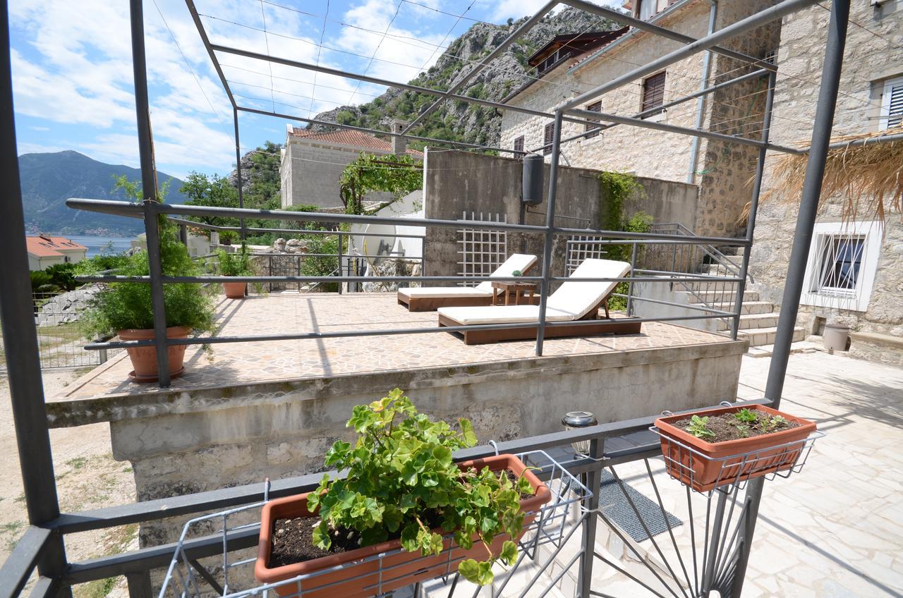 Stone House Dragutinovic Appartement Kotor Buitenkant foto