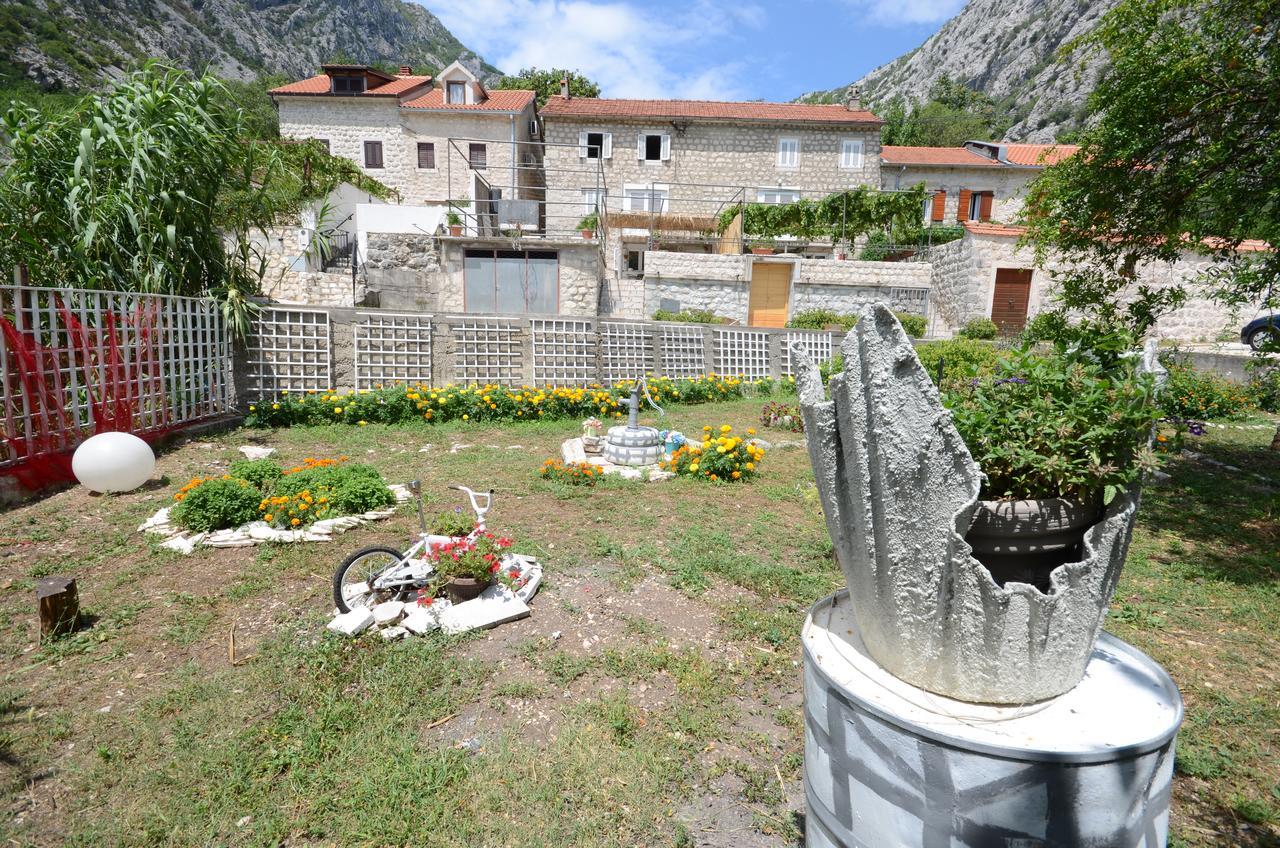 Stone House Dragutinovic Appartement Kotor Buitenkant foto